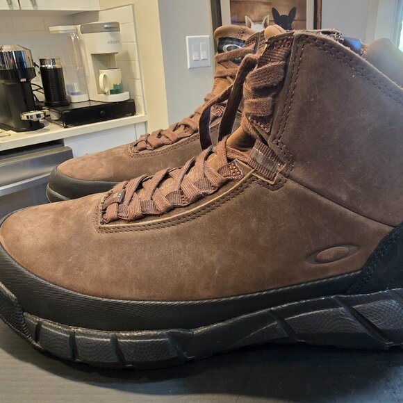 Oakley Coyote Mid Zip Boots - FOF100348-880 - Mens Size 10 Brown / Black NEW - Picture 1 of 11
